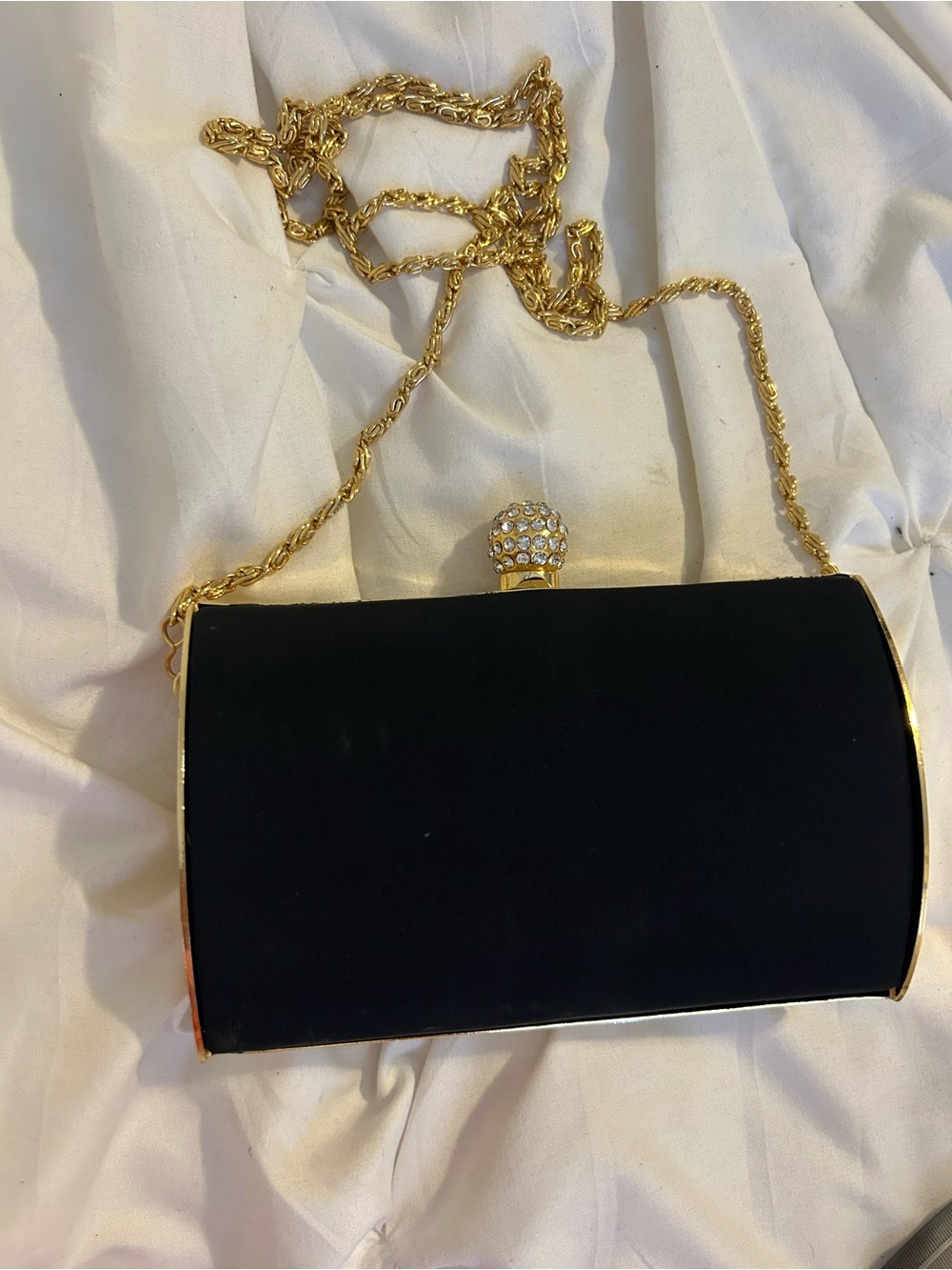 Elegant Black Velvet Evening Clutch with Gold Chain